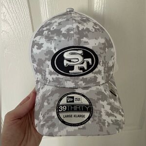 San Francisco 49ers Men’s Salute to Service Hat